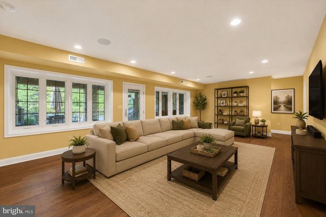 904 BELLEMORE RD, Baltimore, MD 21210
