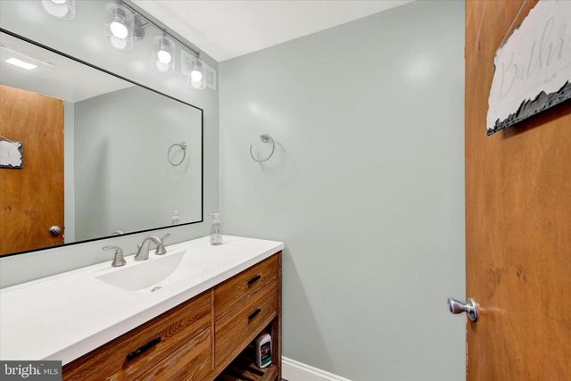 904 BELLEMORE RD, Baltimore, MD 21210