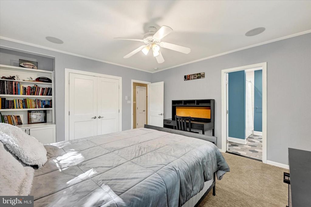 Image 23 of property listing at 904 BELLEMORE RD, Baltimore, MD 21210