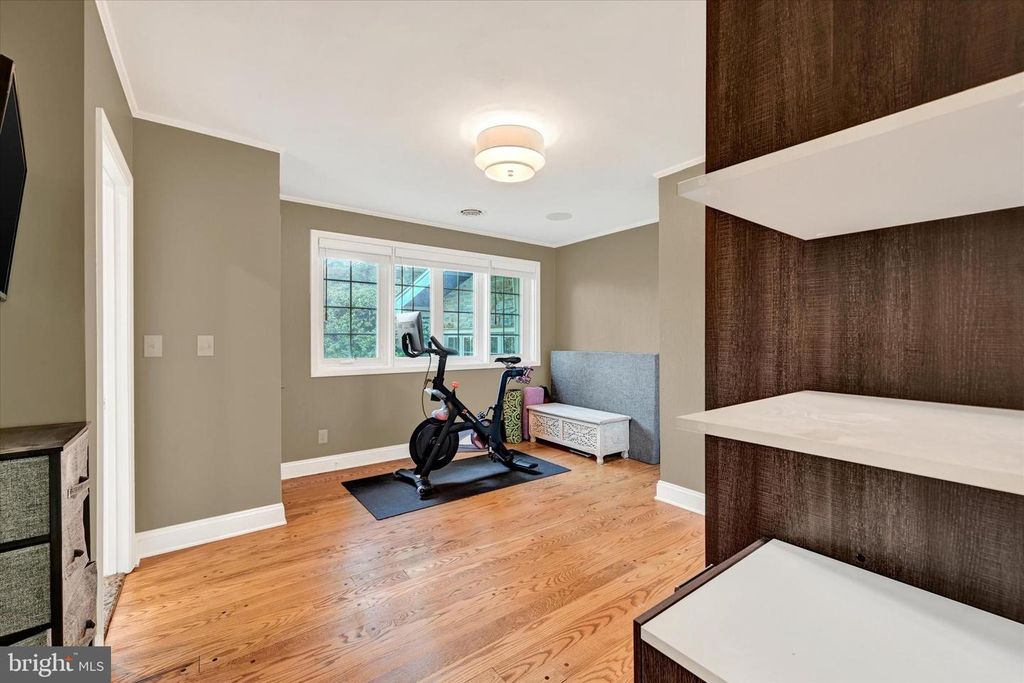 Image 26 of property listing at 904 BELLEMORE RD, Baltimore, MD 21210
