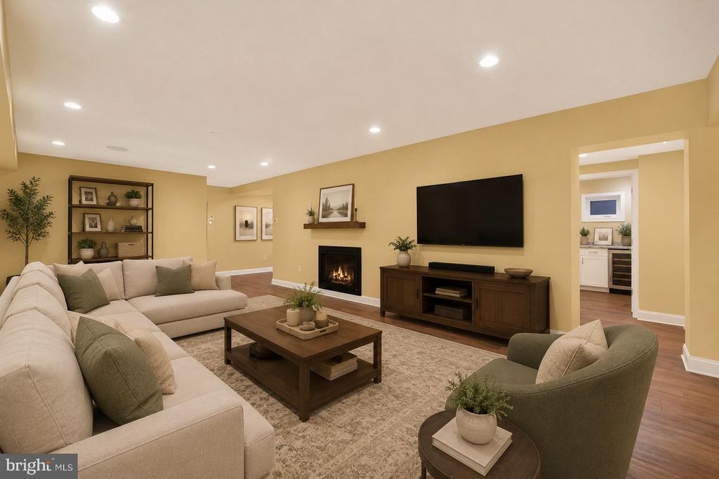 Image 42 of property listing at 904 BELLEMORE RD, Baltimore, MD 21210