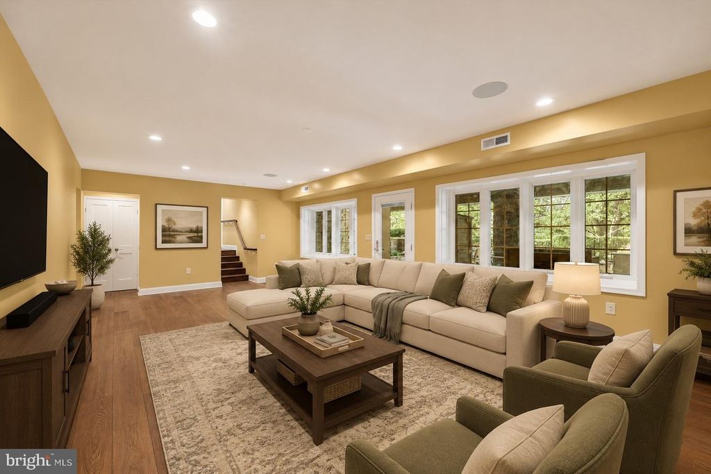 Image 46 of property listing at 904 BELLEMORE RD, Baltimore, MD 21210