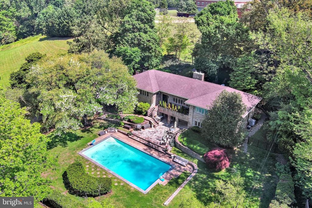 Image 61 of property listing at 904 BELLEMORE RD, Baltimore, MD 21210