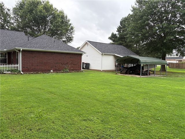 1260 Bobwhite Avenue, Springdale, AR 72764