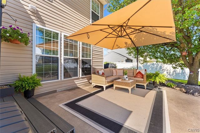 5545 Rockhampton, Clay, NY 13041