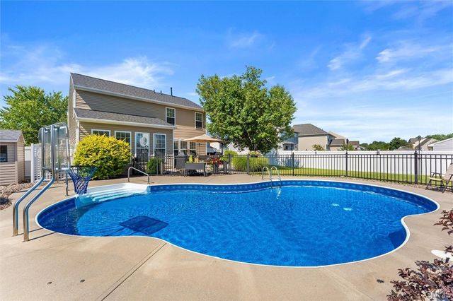 5545 Rockhampton, Clay, NY 13041