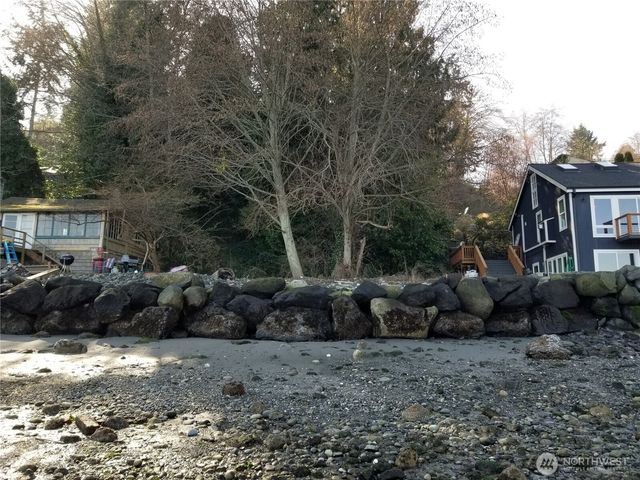 10014 Vashon Highway SW, Vashon, WA 98070