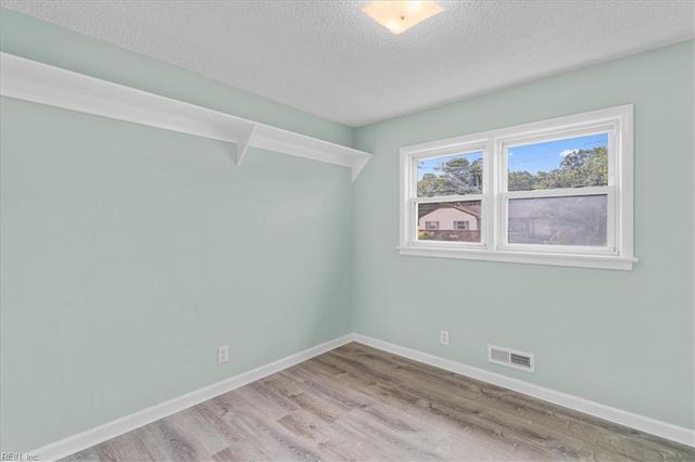2450 Stribling LN, Norfolk, VA 23518