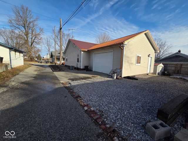 607 4th Street, Shelbyville, IN 46176