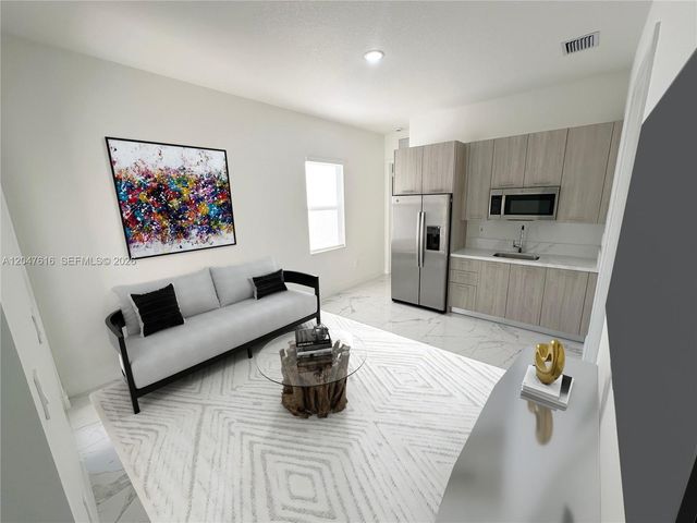 4255 SW 123rd Ter, Davie, FL 33330