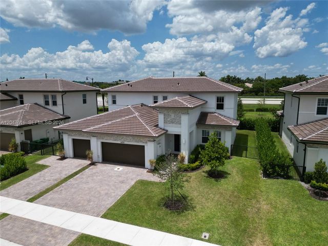 4255 SW 123rd Ter, Davie, FL 33330