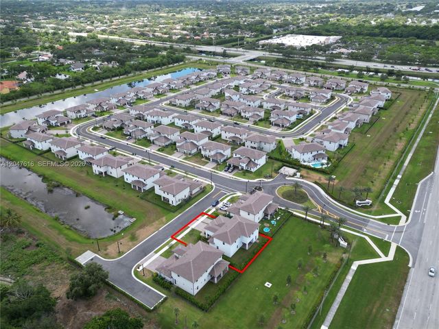 4255 SW 123rd Ter, Davie, FL 33330