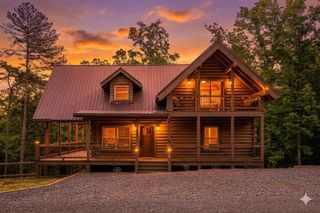 196 N Jakes Landing Way, Ellijay, GA 30540