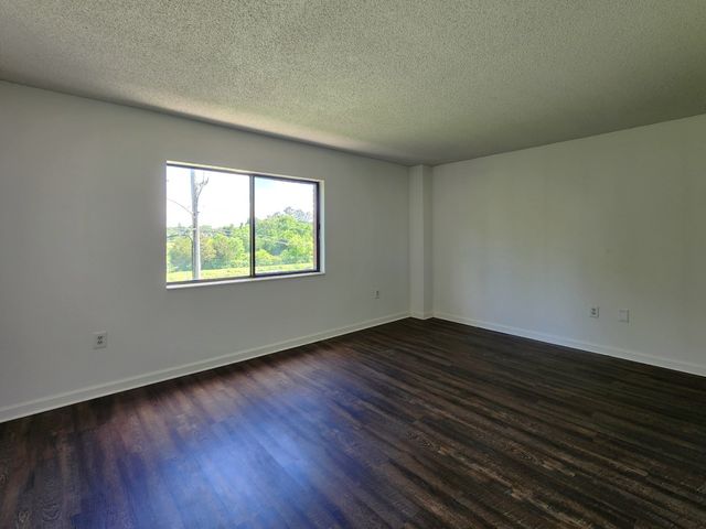 200 Sanders Ferry Rd Apt 1311, Hendersonville, TN 37075