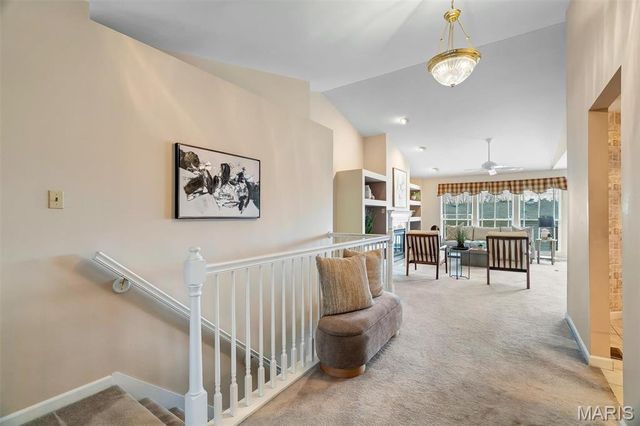 12 N Trumbull Circle 31B, St Charles, MO 63301