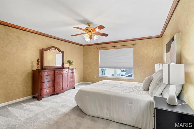 12 N Trumbull Circle 31B, St Charles, MO 63301