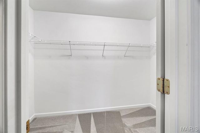 12 N Trumbull Circle 31B, St Charles, MO 63301