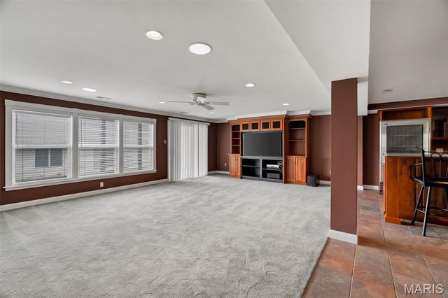 12 N Trumbull Circle 31B, St Charles, MO 63301