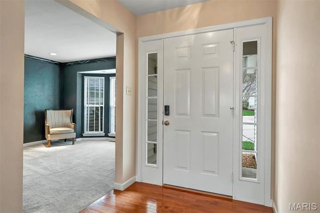 12 N Trumbull Circle 31B, St Charles, MO 63301