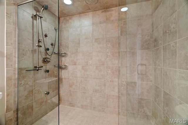 12 N Trumbull Circle 31B, St Charles, MO 63301