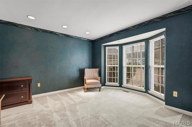 12 N Trumbull Circle 31B, St Charles, MO 63301