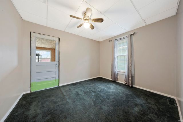 334 S Jackson Street, Oakland City, IN 47660