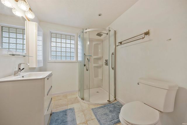 334 S Jackson Street, Oakland City, IN 47660