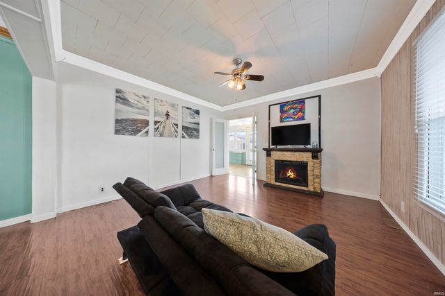 334 S Jackson Street, Oakland City, IN 47660