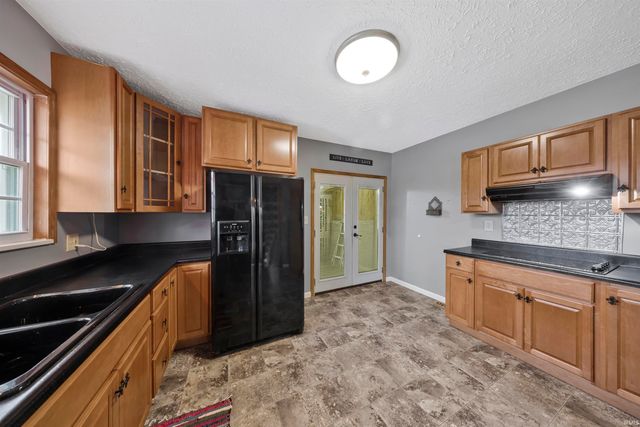 334 S Jackson Street, Oakland City, IN 47660