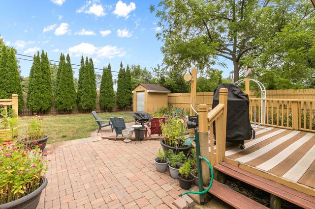 2726 Dellwood Street, Roseville, MN 55113
