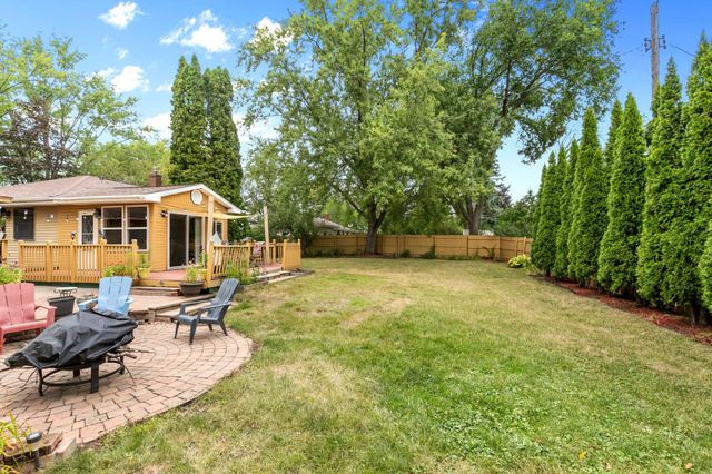 2726 Dellwood Street, Roseville, MN 55113