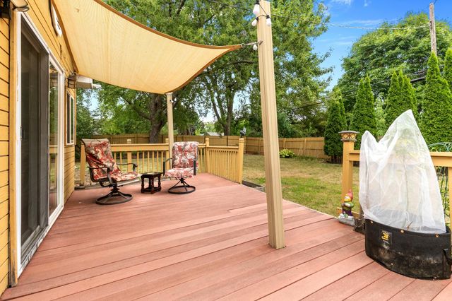 2726 Dellwood Street, Roseville, MN 55113