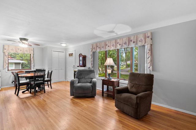 2726 Dellwood Street, Roseville, MN 55113
