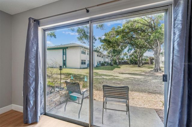 7560 92ND STREET 104B, Seminole, FL 33777