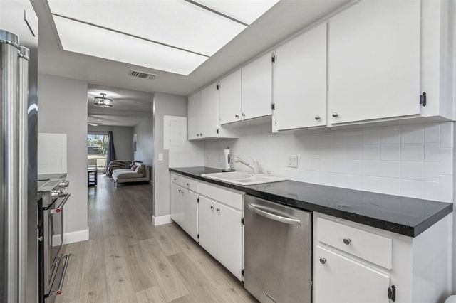 7560 92ND STREET 104B, Seminole, FL 33777