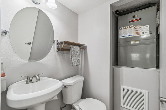 7560 92ND STREET 104B, Seminole, FL 33777