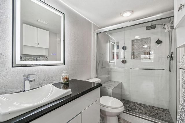 7560 92ND STREET 104B, Seminole, FL 33777