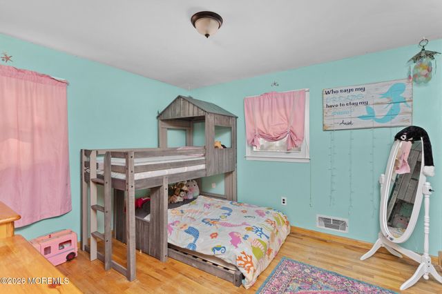 16 Twain Drive, Allentown, NJ 08501
