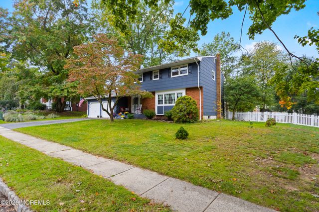 16 Twain Drive, Allentown, NJ 08501