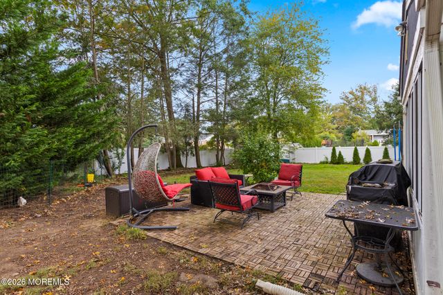16 Twain Drive, Allentown, NJ 08501