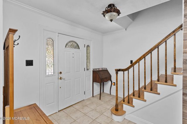 16 Twain Drive, Allentown, NJ 08501