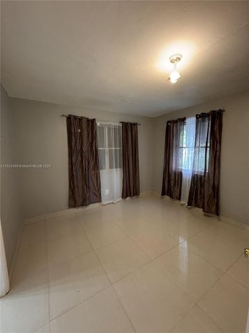 213 SW 5th St, Hallandale Beach, FL 33009