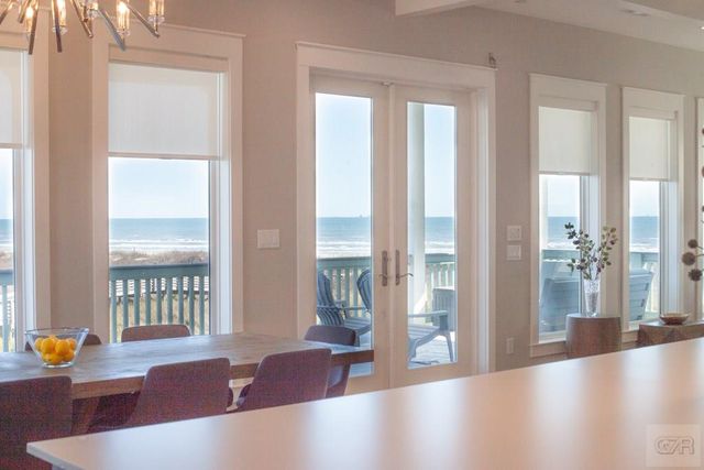 70 Grand Beach Blvd, Galveston, TX 77550