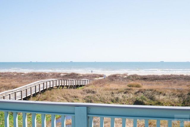 70 Grand Beach Blvd, Galveston, TX 77550