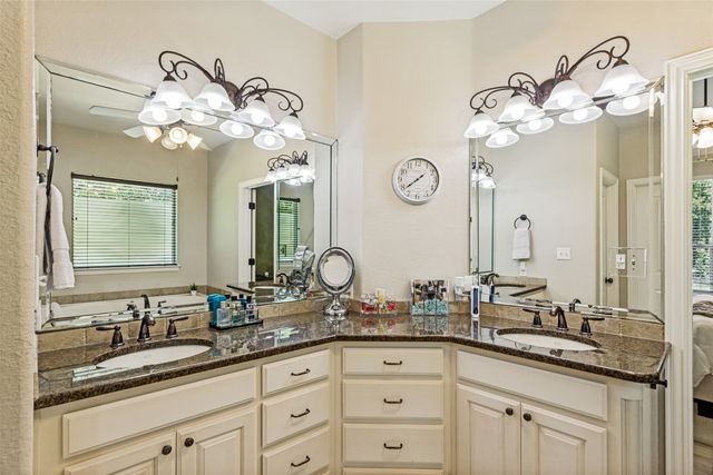 207 Overton Ridge Circle, Weatherford, TX 76088