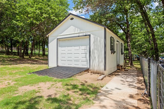 207 Overton Ridge Circle, Weatherford, TX 76088