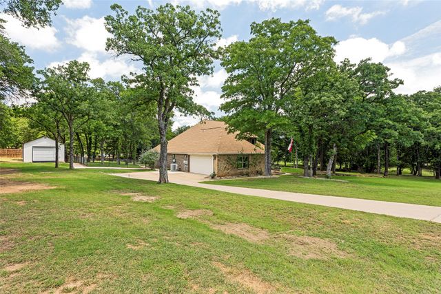 207 Overton Ridge Circle, Weatherford, TX 76088