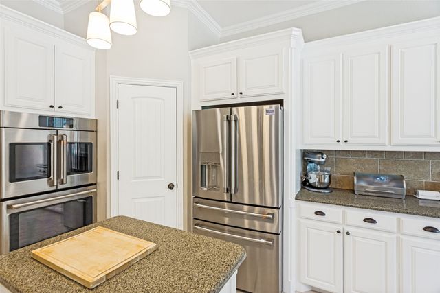 207 Overton Ridge Circle, Weatherford, TX 76088