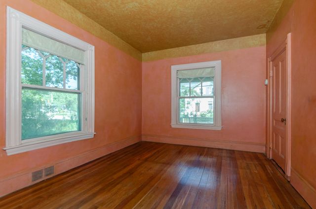 43 Main Street, Mattapoisett, MA 02739