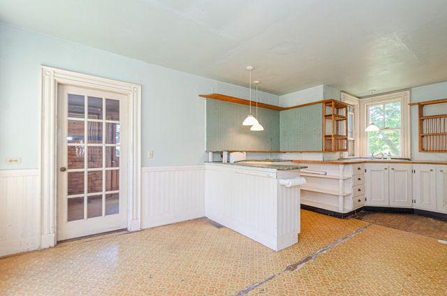 43 Main Street, Mattapoisett, MA 02739